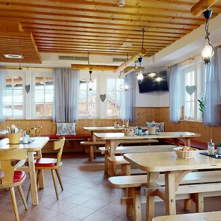 Pinzgauer Huette-zell Am See- Hotel *